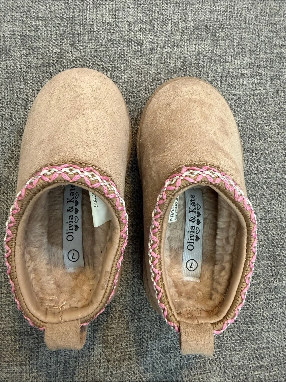Olivia & Kate Tan Mule platform Slip-On fur lined with Pink Braided Trim size 7